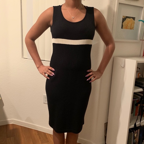 St. John Sport Santana Knit Dress - Picture 8 of 8